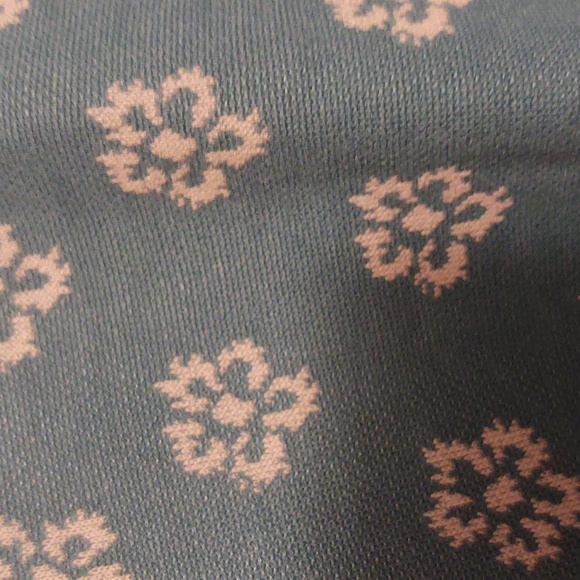LuLaRoe classic tee 2XL - Picture 2 of 3